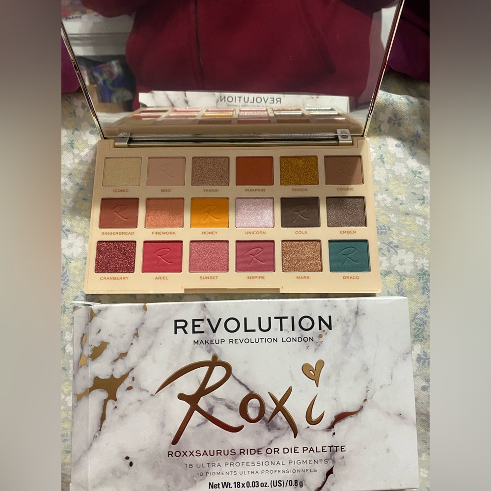 New Revolution Roxi eyeshadow